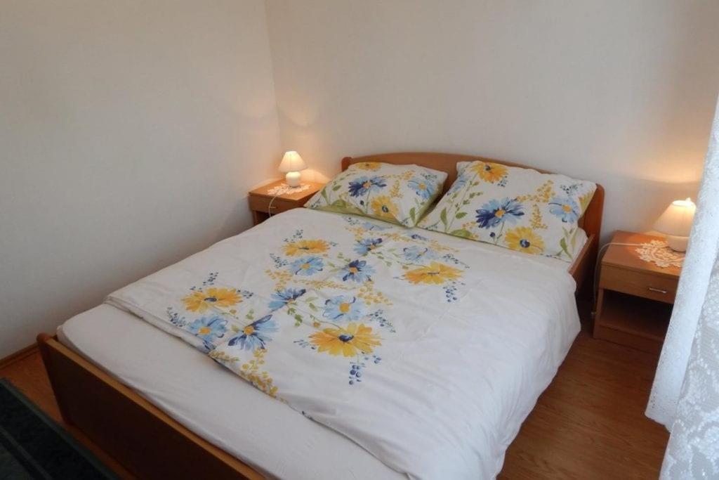 Apartman Svjetlicic Brzac Exteriör bild